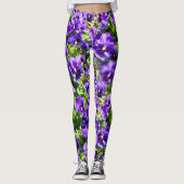 セレニティの海:美しい紫のパンジー畑 レギンス (正面)