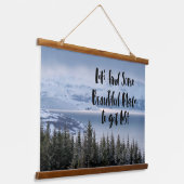 セレニティを発見 吊り下げ型タペストリー (傾斜あり)