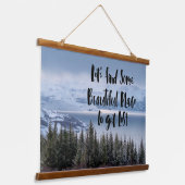 セレニティを発見 吊り下げ型タペストリー (傾斜あり)