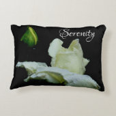 セレニティホワイトローズブド感動的ワード アクセントクッション (裏面)