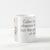 セレニティモダンニュートラルピクセルアートポートレート コーヒーマグカップ (中央)