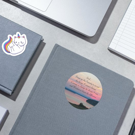 セレニティ祈りの言葉ピンクシースケープサンセットフォト ラウンドシール