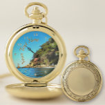 セレネイエラ0758 ポケットウォッチ<br><div class="desc">の絵画「Serene Yelapa 0758」コレクション製品ページまたはクリックより多くのデザインオプションのための「カスタマイズ」ボタンにパーソナライズ – 金ゴールドまたは銀。プエルト・バラルタ絵画のすぐ南に位置するメキシコのジャリスコ州イェラパの丘の中腹を捉えた私の「セレーネ・イェラパ0758」から生まれたデザイン。このコレクションには一致する製品が含まれている。</div>