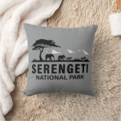 セレンゲティ国立公園タンザニア クッション (ブランケット)