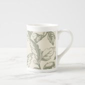 セレーネセージグリーン | つる植物素朴チャームコテージコア ボーンチャイナマグカップ (右)