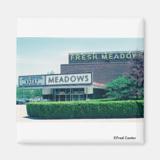 センチュリーのメドウズシアターマグネット マグネット (正面)