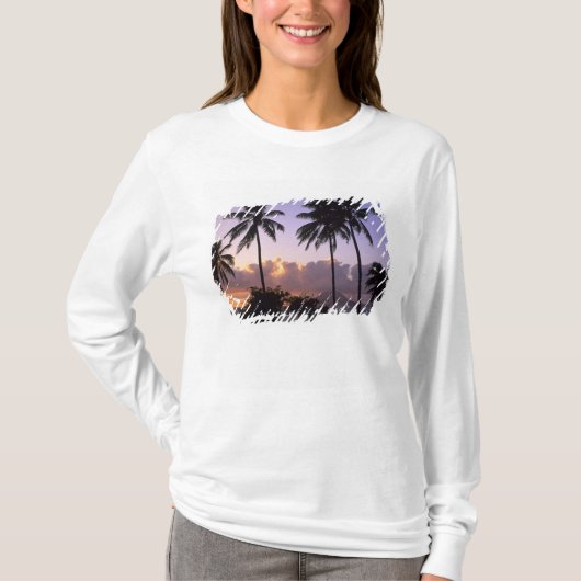 セントクリストファー・ネイビスの海岸線 Tシャツ (正面)