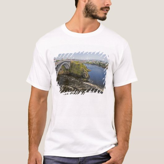 セントジョン川の逆転瀑布 Tシャツ (正面)