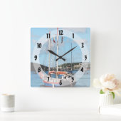 セントトマスの赤、白、青のボート スクエア壁時計 (ホーム)