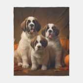 セントバーナードの子犬の秋の喜びのかぼちゃ フリースブランケット (正面)