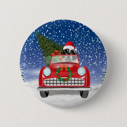 セントバーナード犬が雪の中で車を運転するクリスマス 缶バッジ (正面)