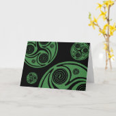 セントパトリックのデイカード – アイリッシュトリスケルらせん状 カード (黄色い花)