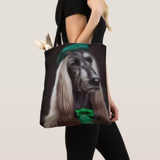 セントパトリックのデイドレスのアフガン犬 トートバッグ (クローズアップ)