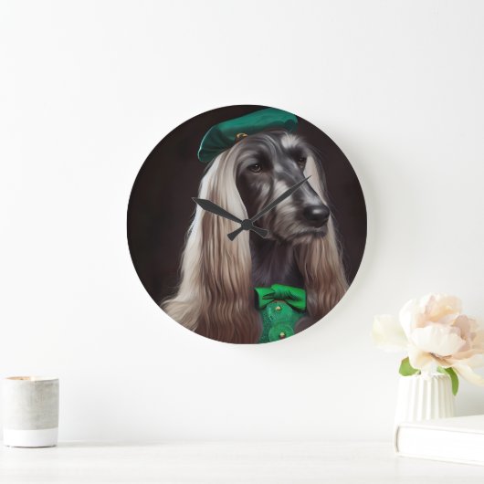 セントパトリックのデイドレスのアフガン犬 ラージ壁時計 (ホーム)