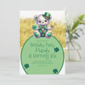セントパトリックの日のくまの誕生日 ゴールド グリーン 招待状 (スタンド正面)