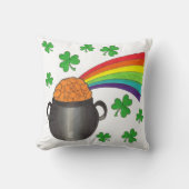 セントパトリックの日のポット金ゴールドレインボーシャムロック クッション (正面)