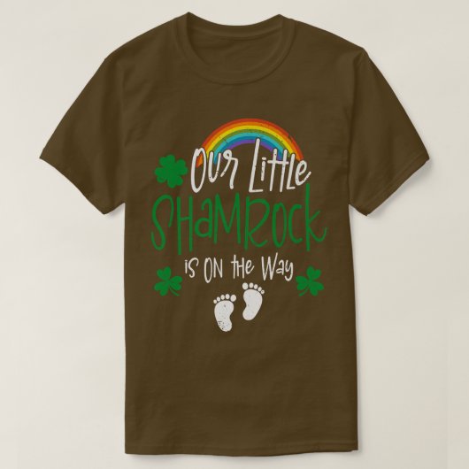 セントパトリックの日の妊娠発表Little Sha Tシャツ (デザイン正面)