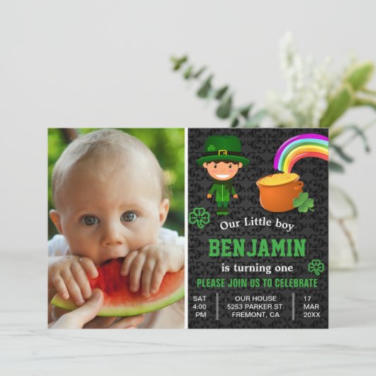セントパトリックの日キッズフォト誕生日招待状 招待状 (スタンド正面)