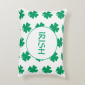 セントパトリックの日グリーンシャムロックリーフパターンアイルランド アクセントクッション (裏面(縦))