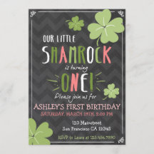 セントパトリックの日4の葉のクローバーの誕生日の招待