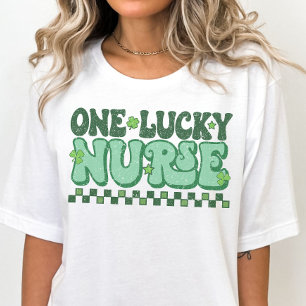 セントパトリックスデイワンラッキーナースレトロナース Tシャツ