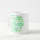 セントパトリックタイポグラフィ |ハッピーお洒落シャムロック コーヒーマグカップ (正面左)