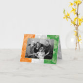 セントパトリックデーのアイルランドのシロツメクサの旗の写真フレーム カード (黄色い花)