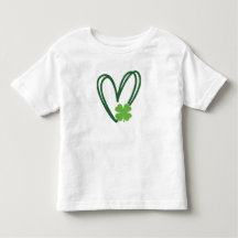 セントパトリックデーのハートデザインTシャツ