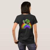 セントパトリックデーの帽子と虹のTシャツ Tシャツ (裏面フル)