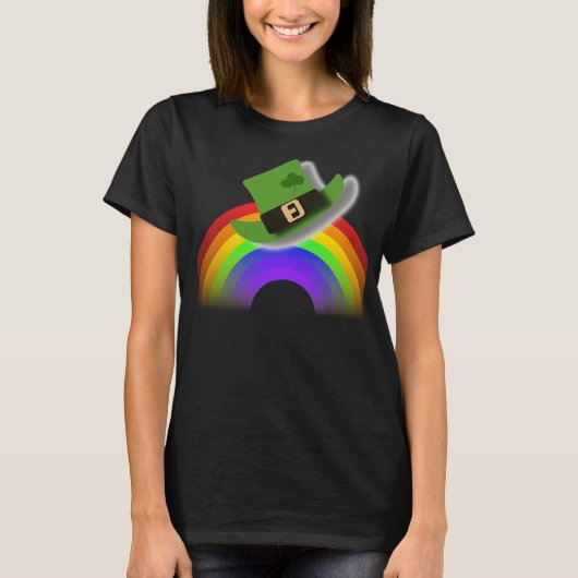 セントパトリックデーの帽子と虹のTシャツ Tシャツ (正面)
