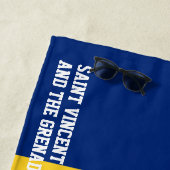 セントビンセントおよびグレナディーン諸島国旗の壮麗 ビーチタオル (インサイチュ)