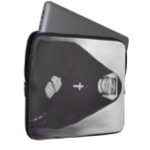 セントフォスティナコワルスカ ラップトップスリーブ (正面右)