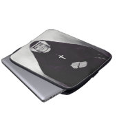 セントフォスティナコワルスカ ラップトップスリーブ (正面下部)