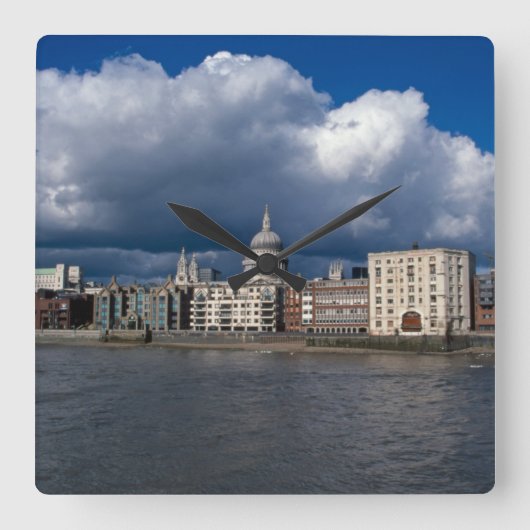 セントポールのカテドラル スクエア壁時計 (正面)