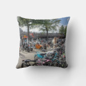 セントラルステーション自転車パーク、アムステルダムの観光スポット クッション (裏面)