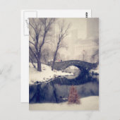 セントラルパークで雪の橋を渡る ポストカード (正面/裏面)