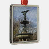セントラルパークの乾燥した冬のベテスダ噴水 メタルオーナメント (右)