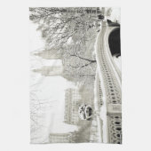 セントラル・パークの冬-弓橋の雪 キッチンタオル (縦)