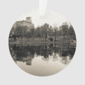 セントラル・パークの黒く及び白い景色 オーナメント (正面)
