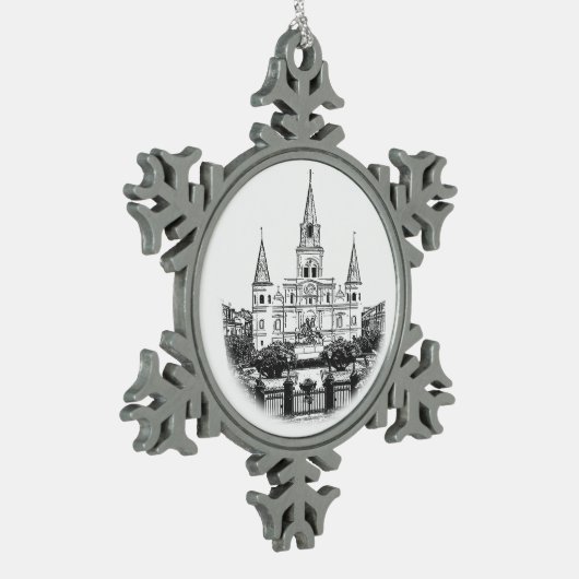 セントルイスのカテドラルのスケッチのクリスマス スノーフレークピューターオーナメント (左)