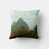 セントルシアのPitonsの枕 クッション (裏面)