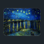 セントヴァン・ゴッホによるローネ上空の星空の夜 マグネット<br><div class="desc">セントヴァン・ゴッホによるローネの星空の夜。これはオランダの巨匠ヴィンセント・ヴァン・ゴッホの古い最高傑作だ。この素晴らしの絵画色は美しく鮮やか、飽和色である。ヴィンセント・ヴァン・ゴッホはオランダのポスト印象派の画家だった。これ絵を描はフラ色彩の鮮やかンスのローンの土手に載っていた。この画像はパブリックドメイン内にある</div>