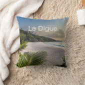 セーシェルラディグースサンセットビーチホリデースーベリーホテル クッション (ブランケット)