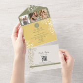 セージとイエローの花を飾った春のウェディング オールインワン招待状 (貼ってはがせる)