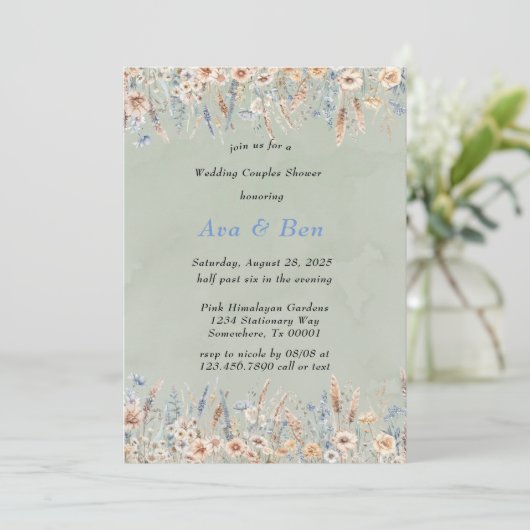 セージほこりっぽい青い野結婚花のカップルのシャワー 招待状 (スタンド正面)