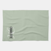 セージエレガント・グリーン・モノグラム名 キッチンタオル (横)