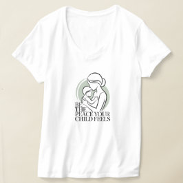 セージカラーの母と子のシルエット マントラ Tシャツ