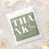 セージグモダンリーンはっきりしたサンキューウェディングパーティー フェイバーバッグ (クリップ留めされた状態)