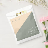 セージグリーンとクリームミニマリストモノグラム結婚ズ フェイバーバッグ (封をした状態)