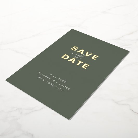 セージグリーンとゴールドのミニマルな結婚式のSave The Date 箔招待状 (回転した状態)